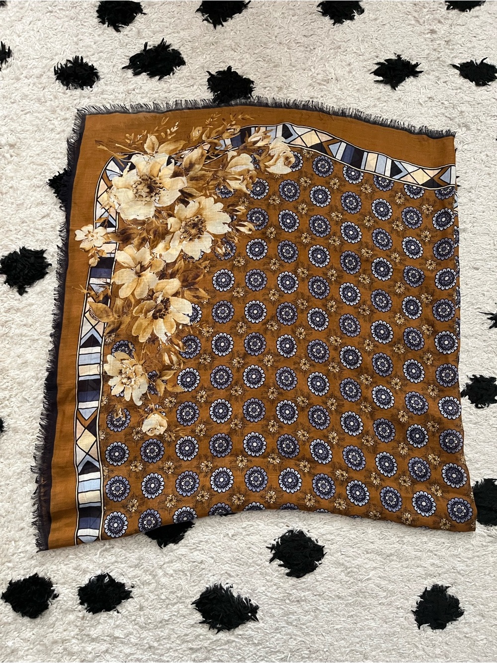 Floral Pattern scarf in Brownand blue unbranded 45x45